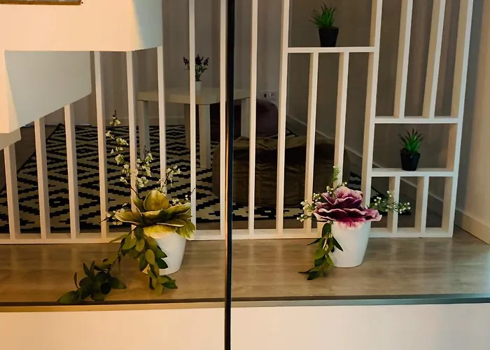 Urban - Azores Πανσιόν Πόντα Ντελγκάντα