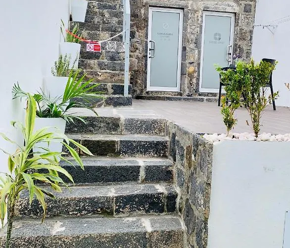 Urban - Azores Πανσιόν