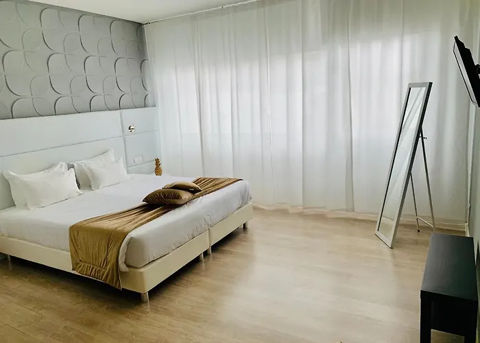 Urban - Azores Πανσιόν