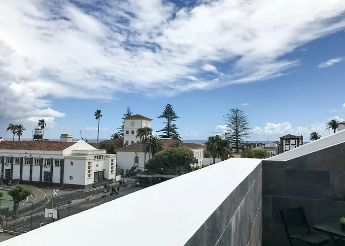 Urban - Azores Πανσιόν